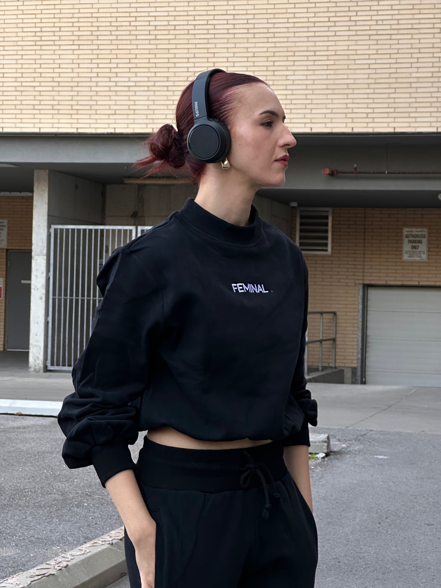 The Lounge Edit Fitted Cropped Sweater | Black